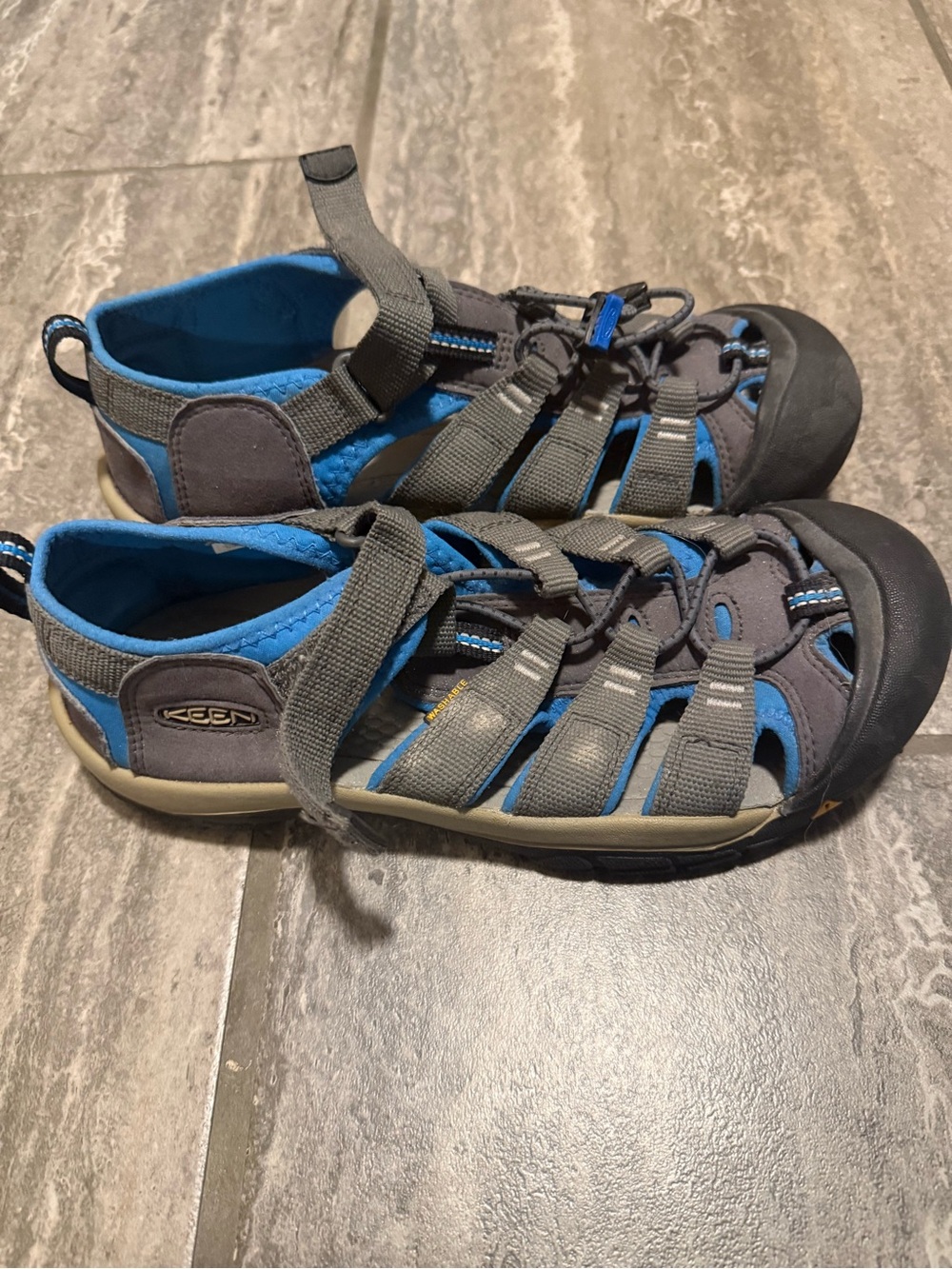 KEEN Men's Blue and Gray Sandal Sneakers